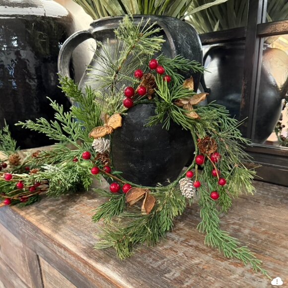 Holiday Candle Ring/Wreath - Picture 2 of 3